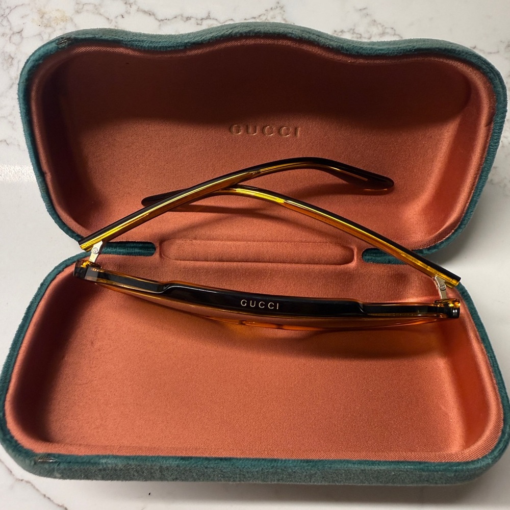 Gucci Unisex Aviator Sunglasses with Black Frame and Brown Lenses - Picture 3 of 5